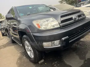 Toyota 4-Runner Limited V8 4x4 2005 Gray