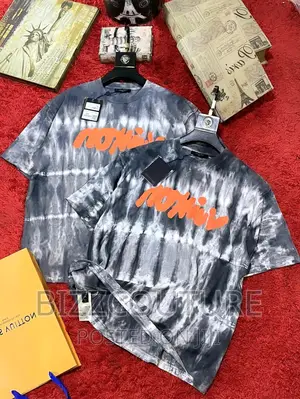 Original LOUIS VUITTON T-Shirt Available in Store