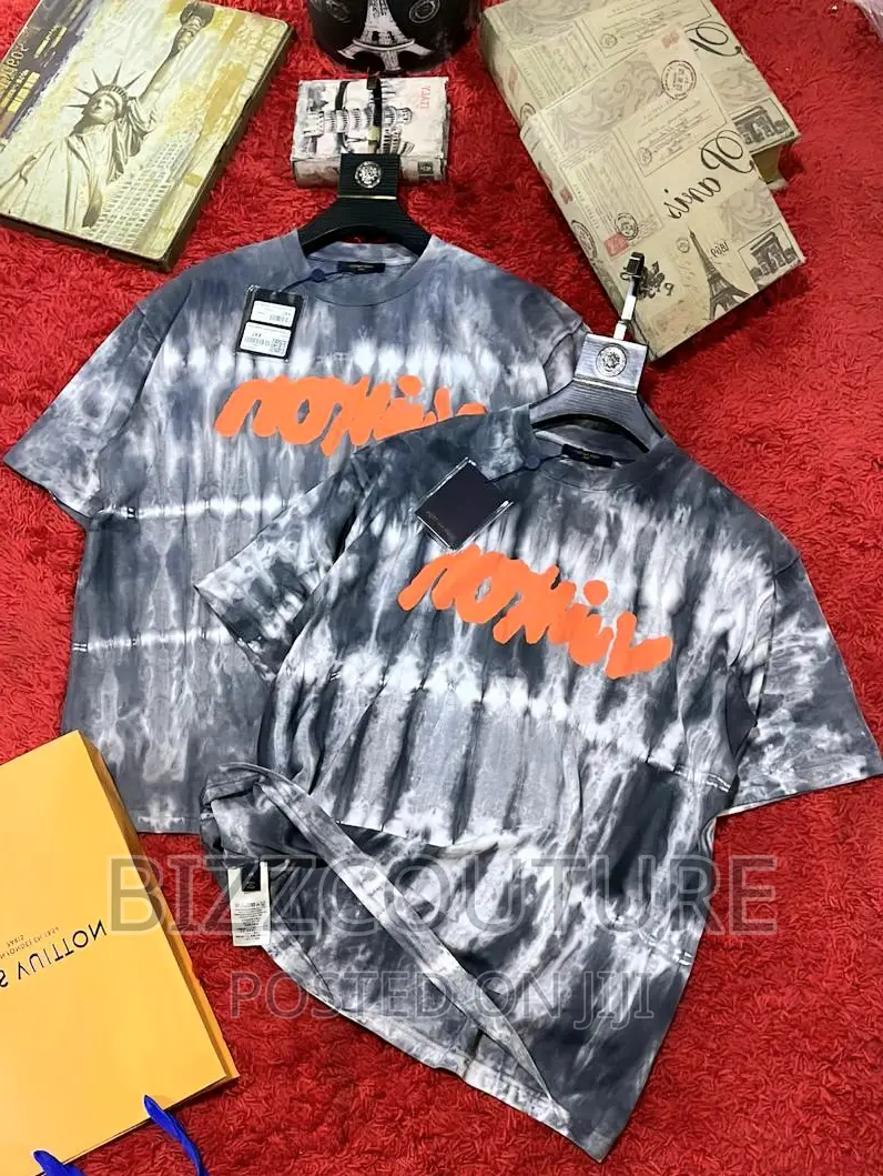 Original LOUIS VUITTON T-Shirt Available in Store