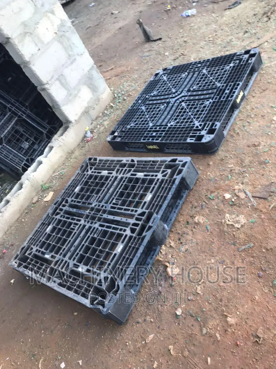 Strong Plastic Pallets for Storage