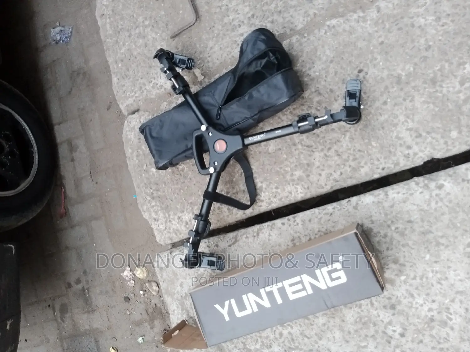 Tripod Dolly