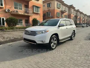 Toyota Highlander Limited 2012 White