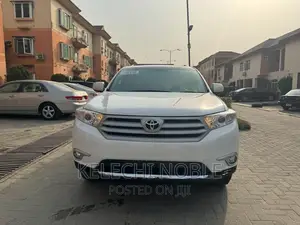 Toyota Highlander Limited 2012 White