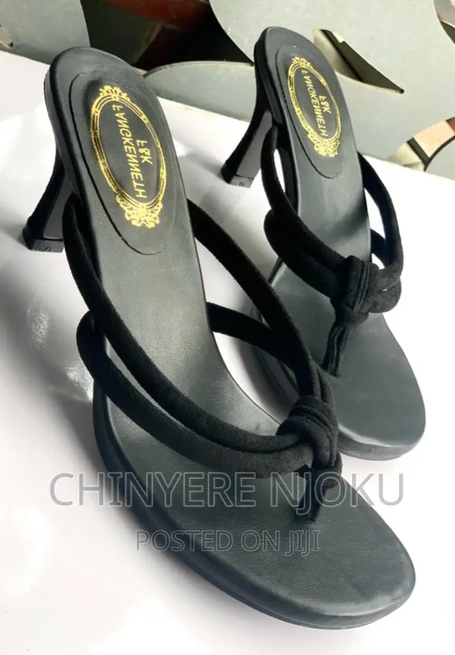 Slippers Shoe