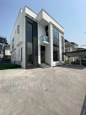 Furnished 5bdrm Duplex in Private Estate Lekki for sale