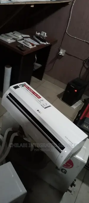 1 Month Old Almost New Dual Inverter 1hp LG Air Conditioner