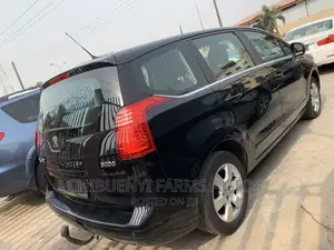Peugeot 5008 2.0 HDi Active 2014 Black