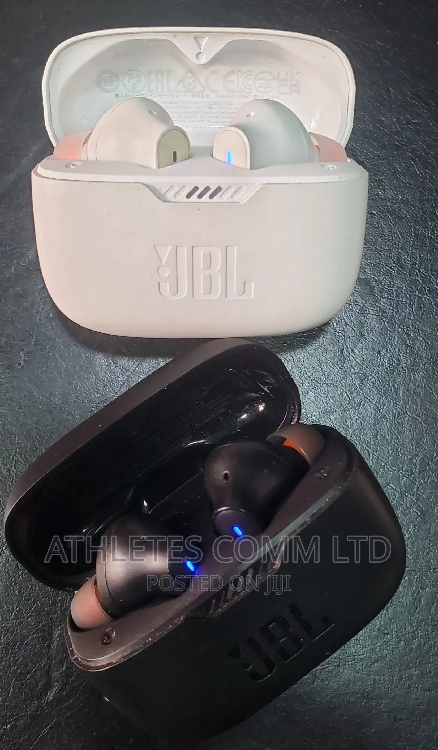 JBL TUNE230NC TWS Buds