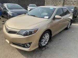 Toyota Camry 2012 Gold