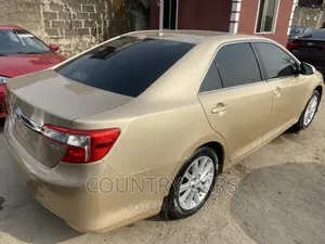 Toyota Camry 2012 Gold
