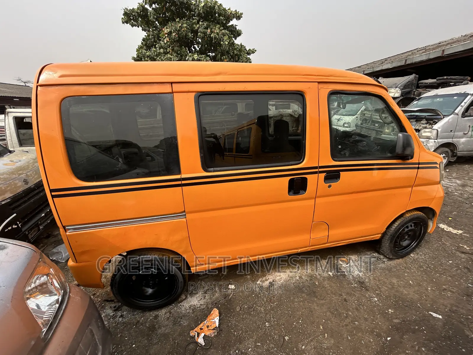 Daihatsu Hijet 2012 Yellow