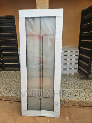 750 Toilet Glass Door