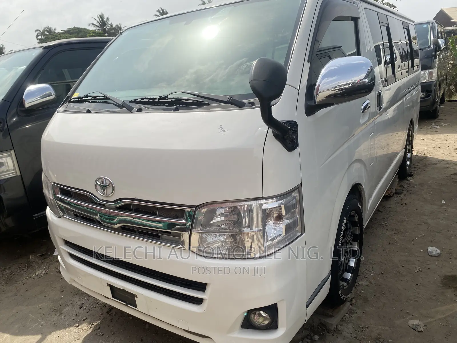 Toyota HiAce 2012 White