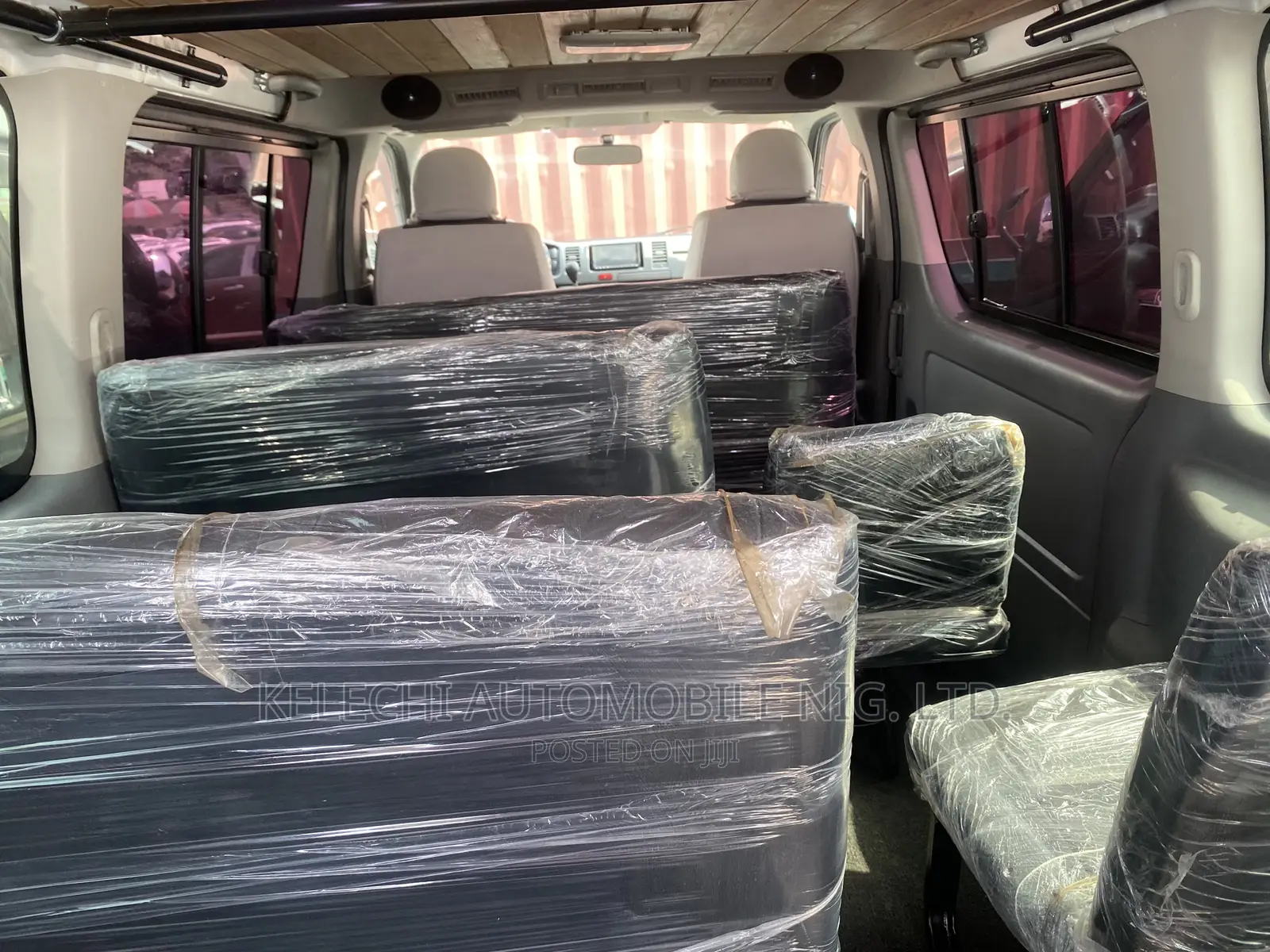 Toyota HiAce 2012 White