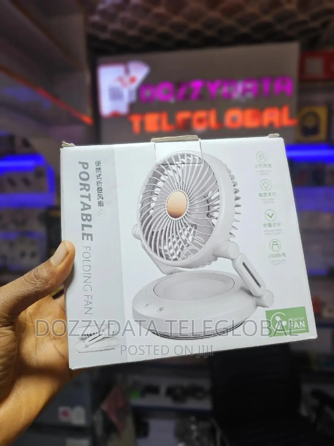 Durable Foldable Fan With Led