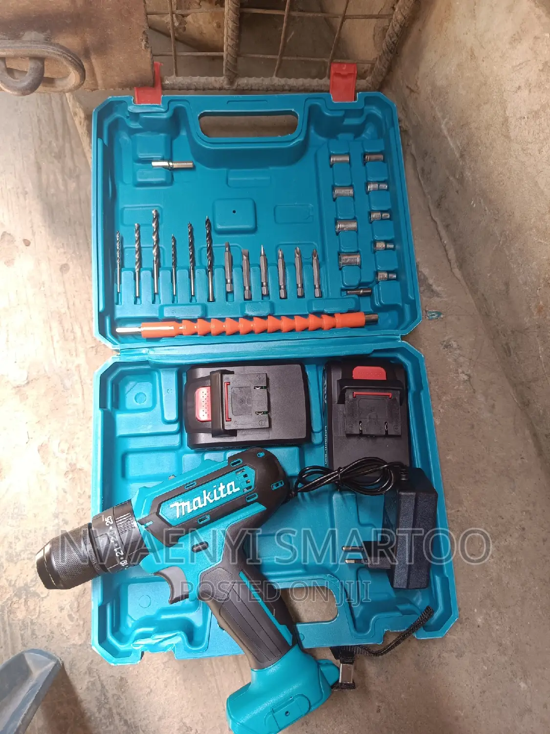 Double Battery Iron Head Drilling Machine