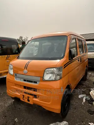 Daihatsu Hijet 2012 Yellow