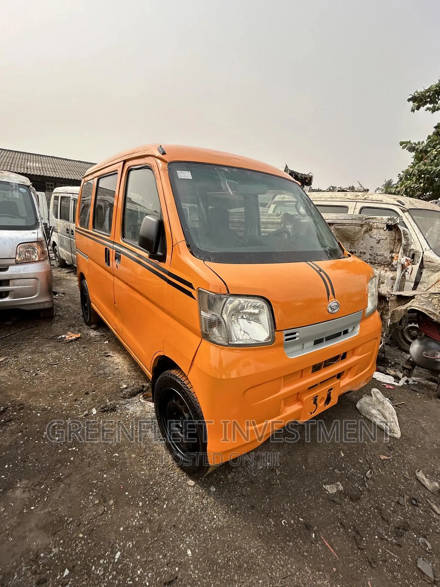 Daihatsu Hijet 2012 Yellow