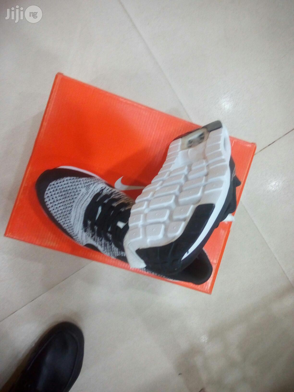 Nike Juggling Sneakers