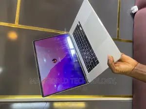 Laptop Apple MacBook Pro 2019 16GB Intel Core I9 SSD 1T
