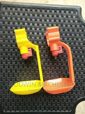 Automatic Nipple Drinkers With Drip Cup