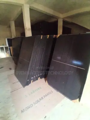 High Quality 550watts Black Face Solar Panel