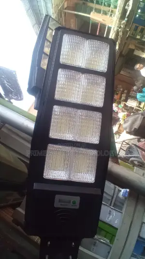 8 Eyes Solar All in One Street Lights