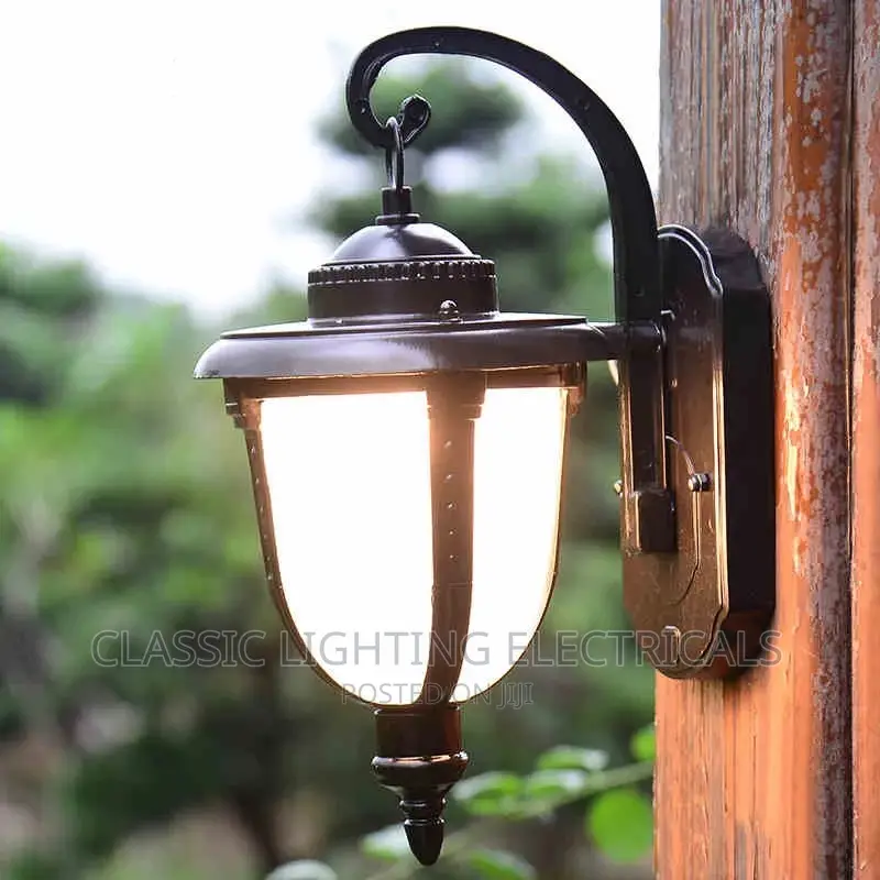 Retro Outdoor Wall Lamp Vintage Foyer Corridor Light in Ojo Home
