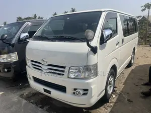 Toyota HiAce 2013 White