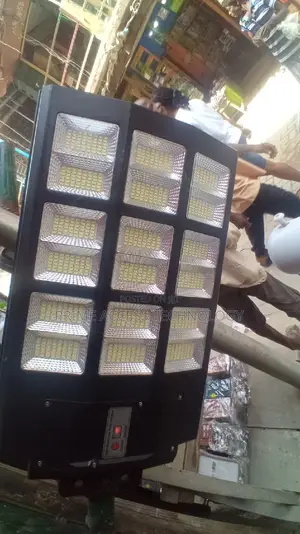 20 Eyes Solar AIO Street Lights