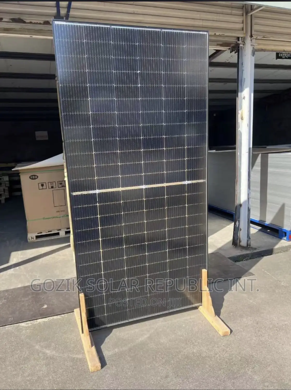 550w Canadian Cells Solar Panel