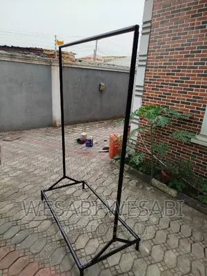 Mobile Hanger