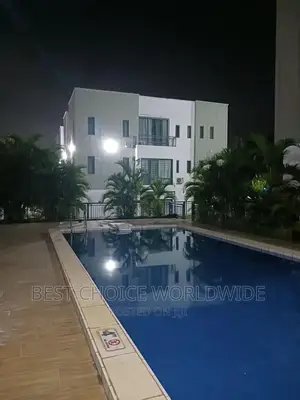 4bdrm Duplex in Jericho Gra for rent