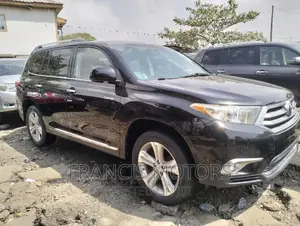 Toyota Highlander Limited 3.5l 4WD 2013 Black