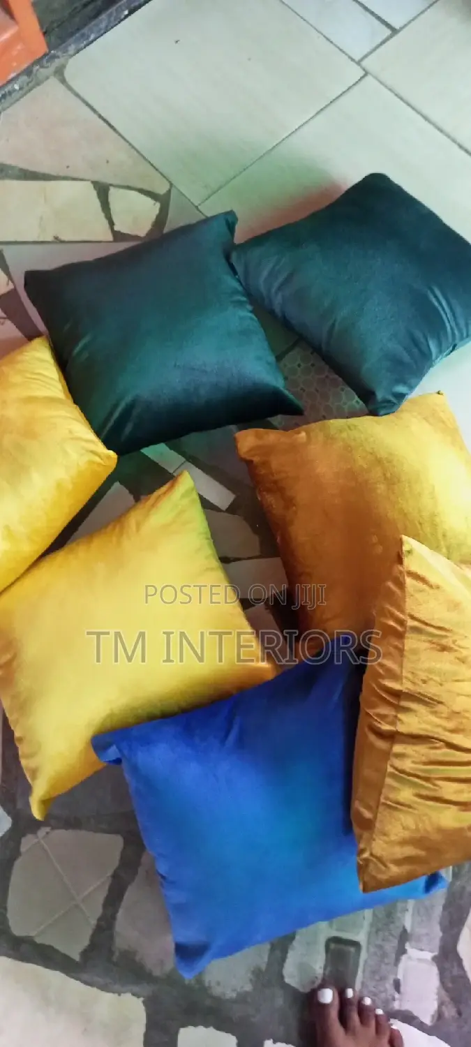 Tm Exclusive Decorative Quality Throw Pillows