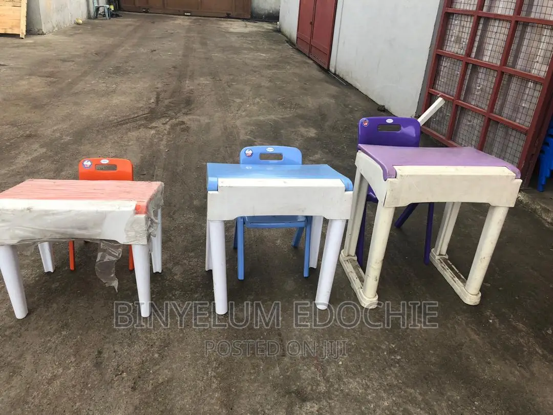 Altak Student Chair and Locker