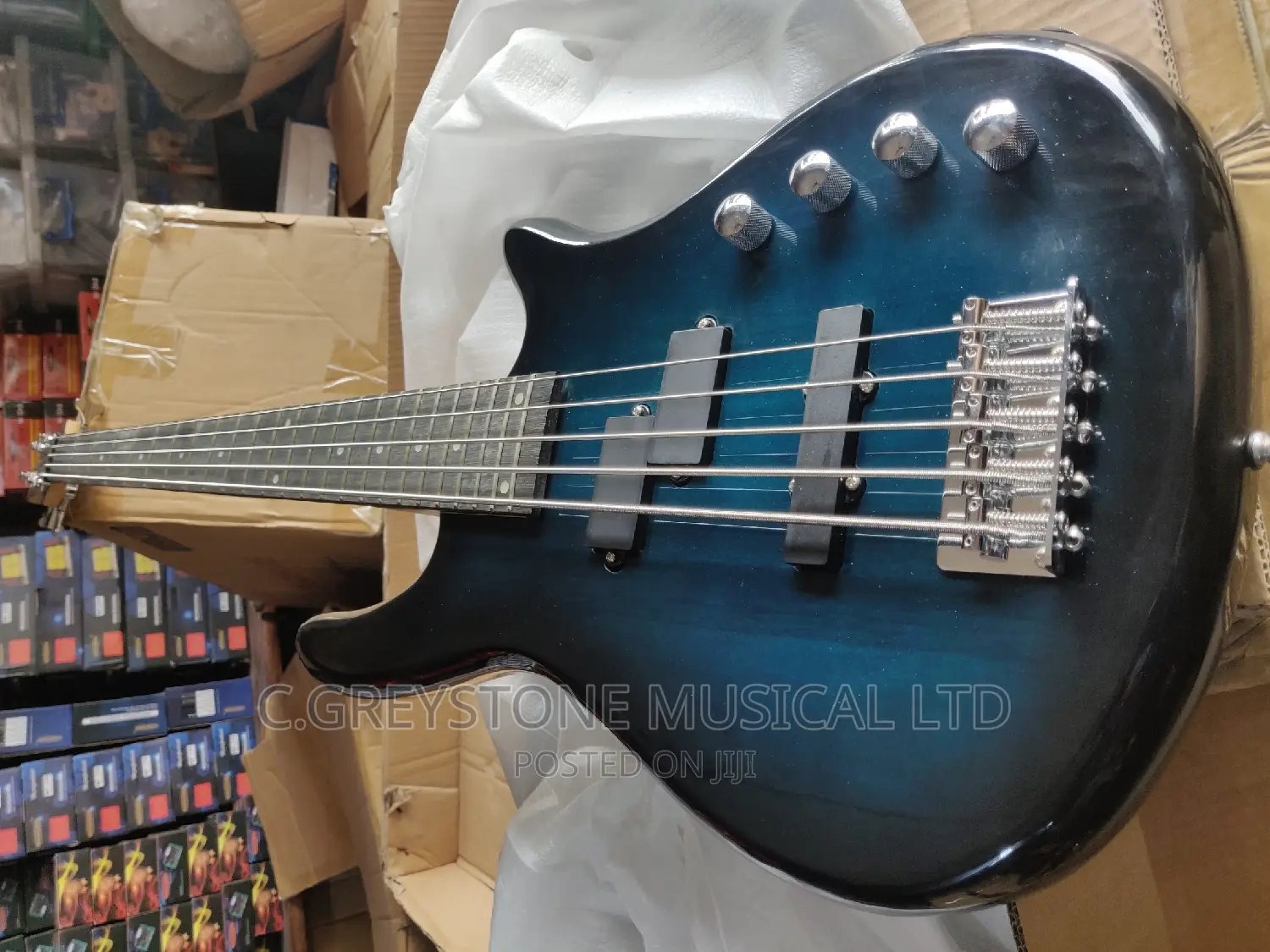 Bass Guitar 5strings KMV