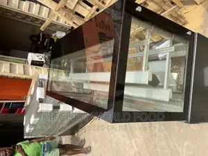 5ft Cake Display Chiller Square Type
