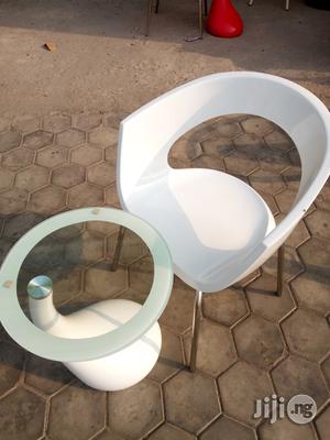 Quality B15 Discussion Table With Chair