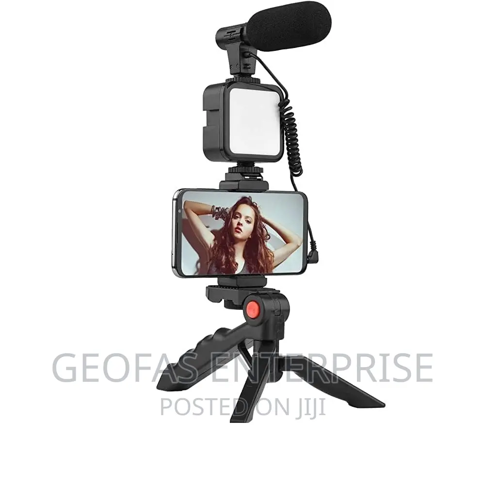LED Vlogging Tripod Stand With Microphone