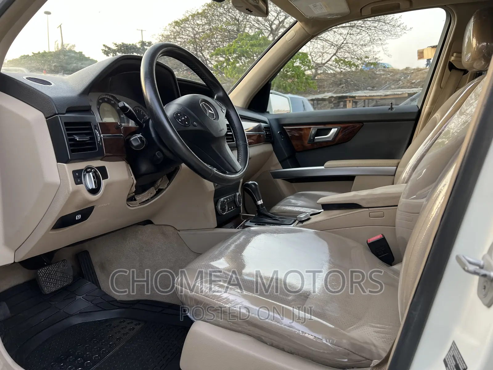 Mercedes-Benz GLK-Class 2012 Off white