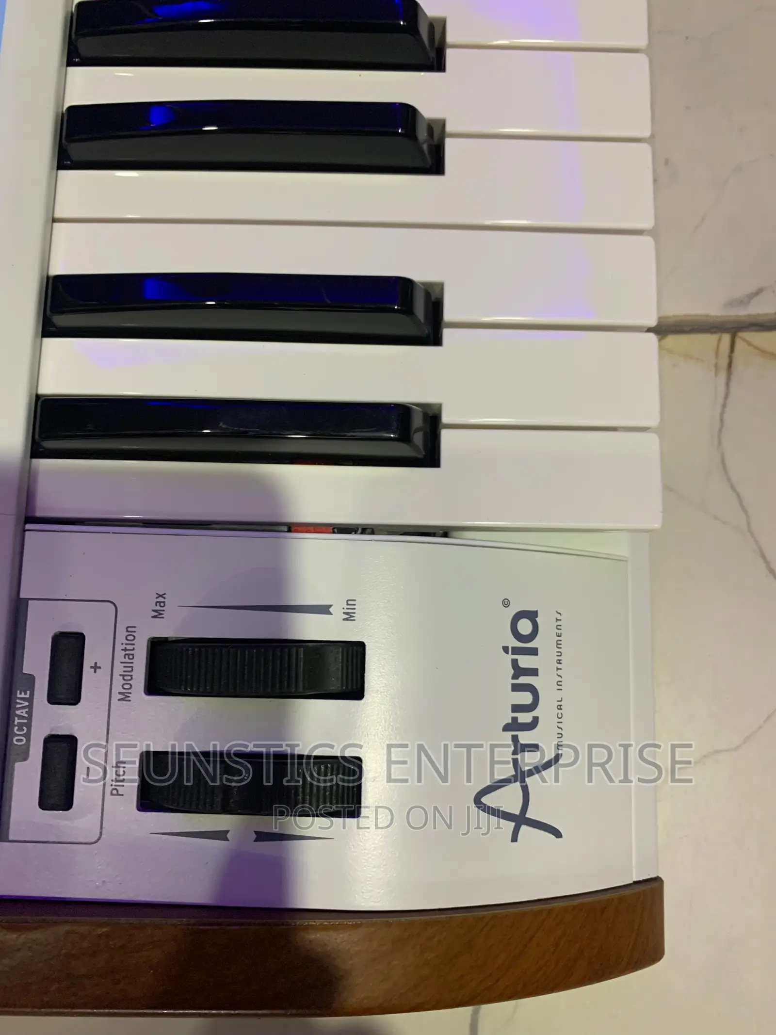 Quality Arturia Analog Experience Lab 49 Midi Keyboard