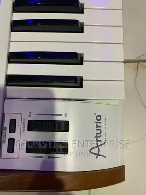Quality Arturia Analog Experience Lab 49 Midi Keyboard