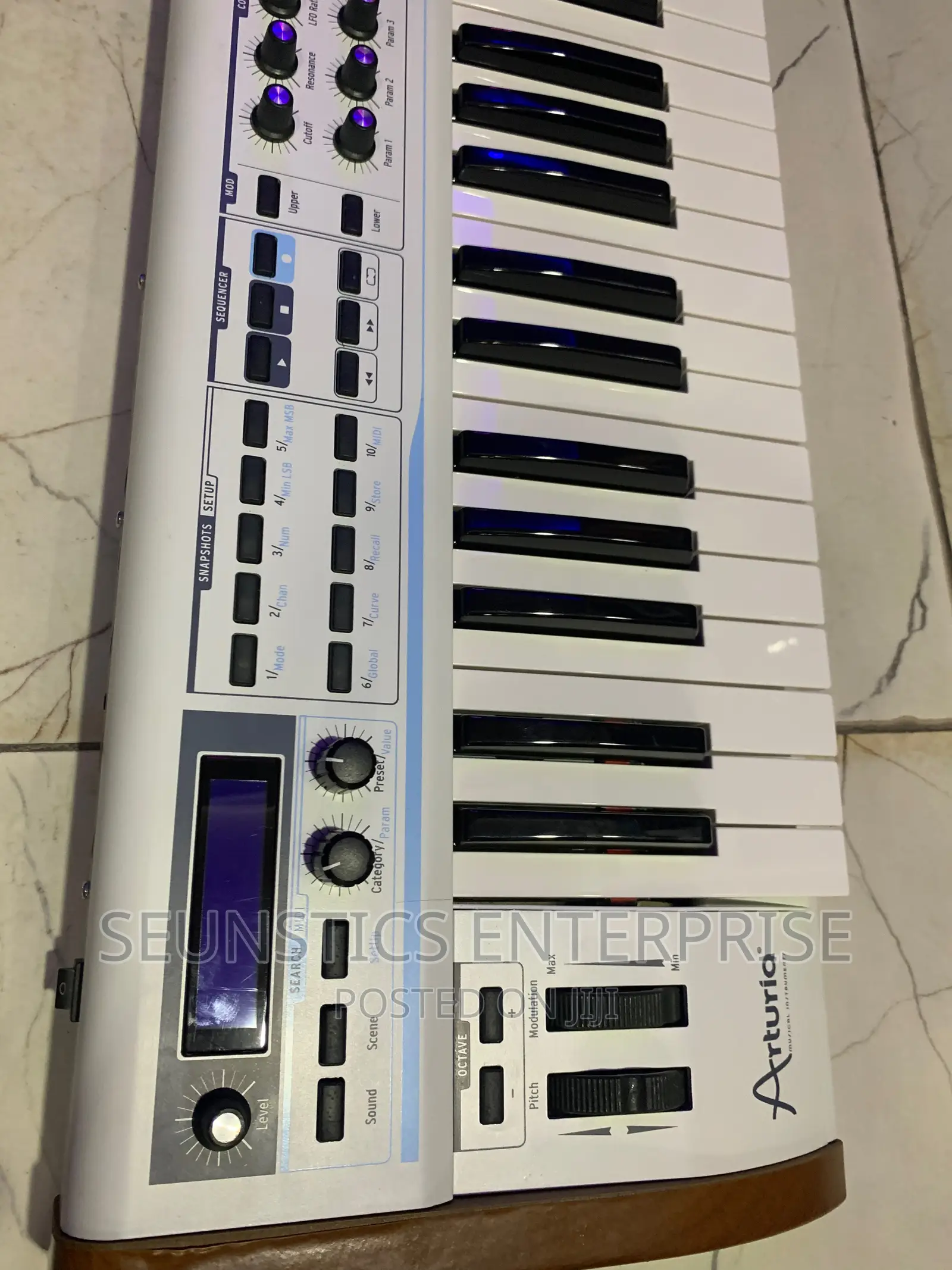 Quality Arturia Analog Experience Lab 49 Midi Keyboard