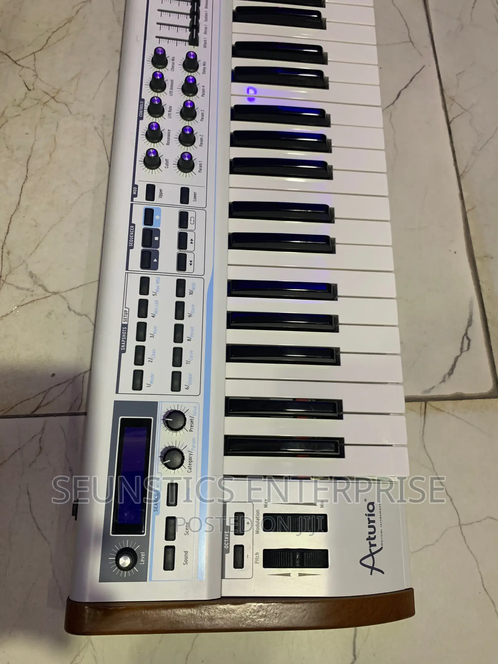 Quality Arturia Analog Experience Lab 49 Midi Keyboard