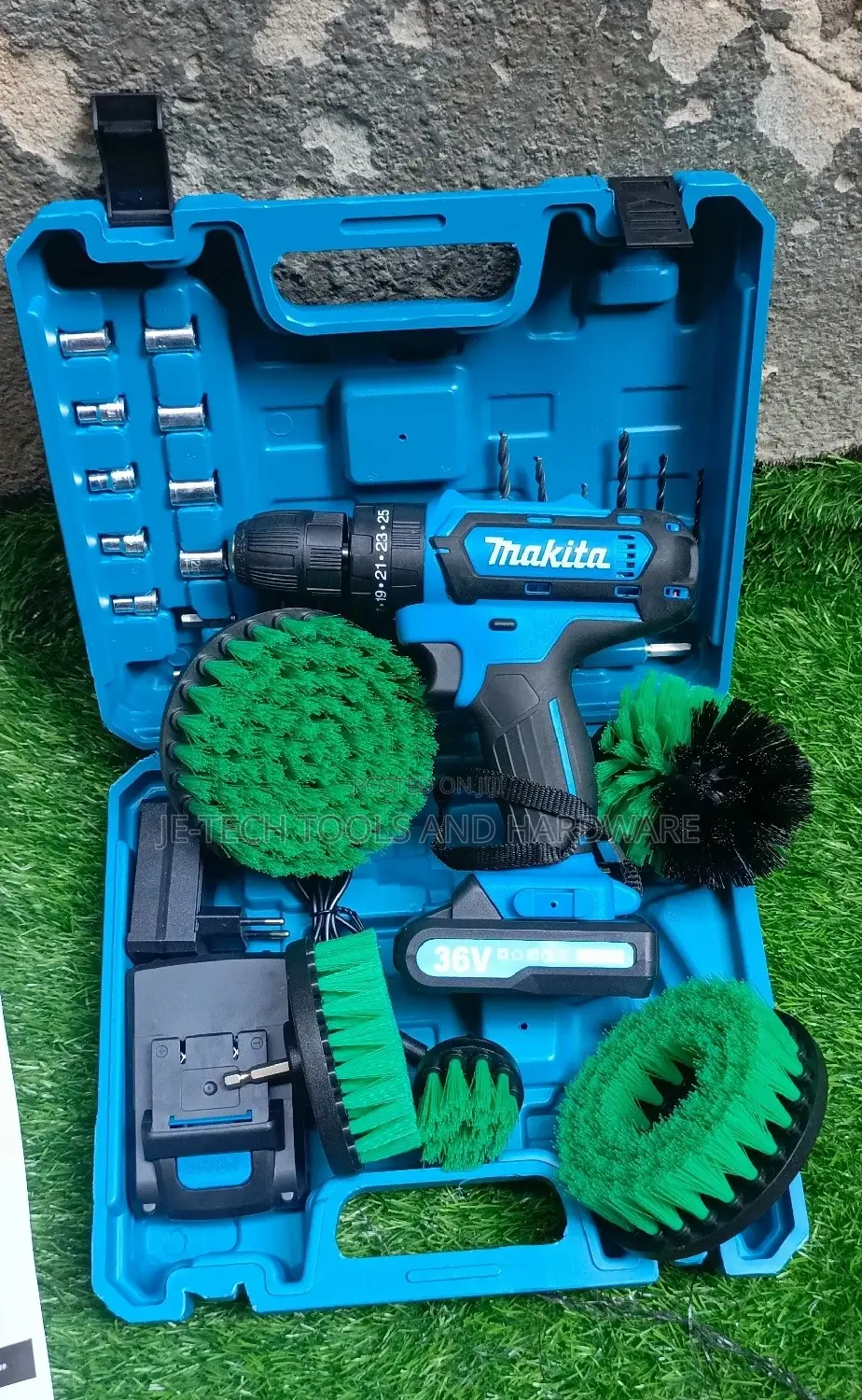 36v Makita Drill With Complete Set of Cleaning Brushes in Lagos Island