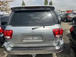 Toyota Sequoia 2007 Silver