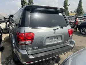 Toyota Sequoia 2006 Silver