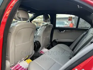 Mercedes-Benz C300 2010 Red