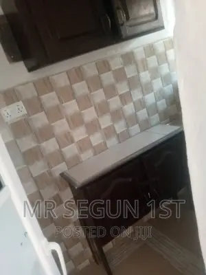 Studio Apartment in Agara Estate, Akala Express for rent